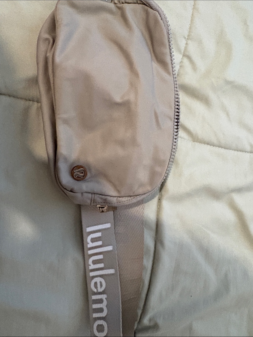 lululemon athletica unisex Gray Everywhere belt Bag 1L